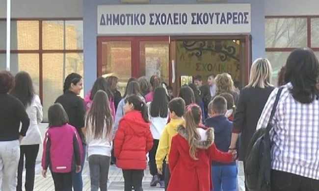 Σέρρες: Δεκάδες μαθητές δεν πήγαν σχολείο διαμαρτυρόμενοι για τους ανήλικους μετανάστες (βίντεο)